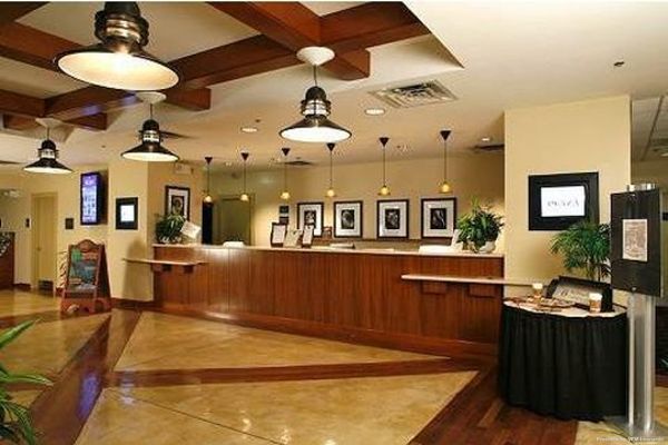 PARAMOUNT PLAZA HOTEL AND SUITES (Gainesville)
